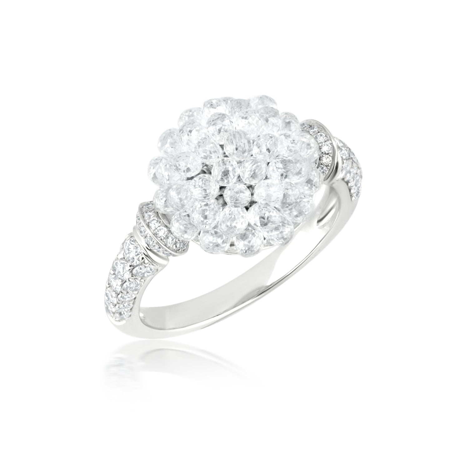 Round Diamond Ring With Diamond In 18K White Gold