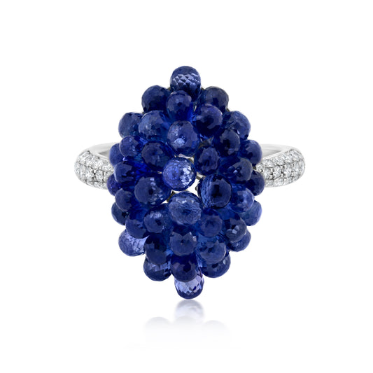 Oval Cluster Ring With Sapphire And Diamond In 18K White Gold