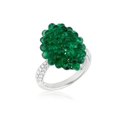 Oval Cluster Ring With Emerald And Diamond In 18K White Gold