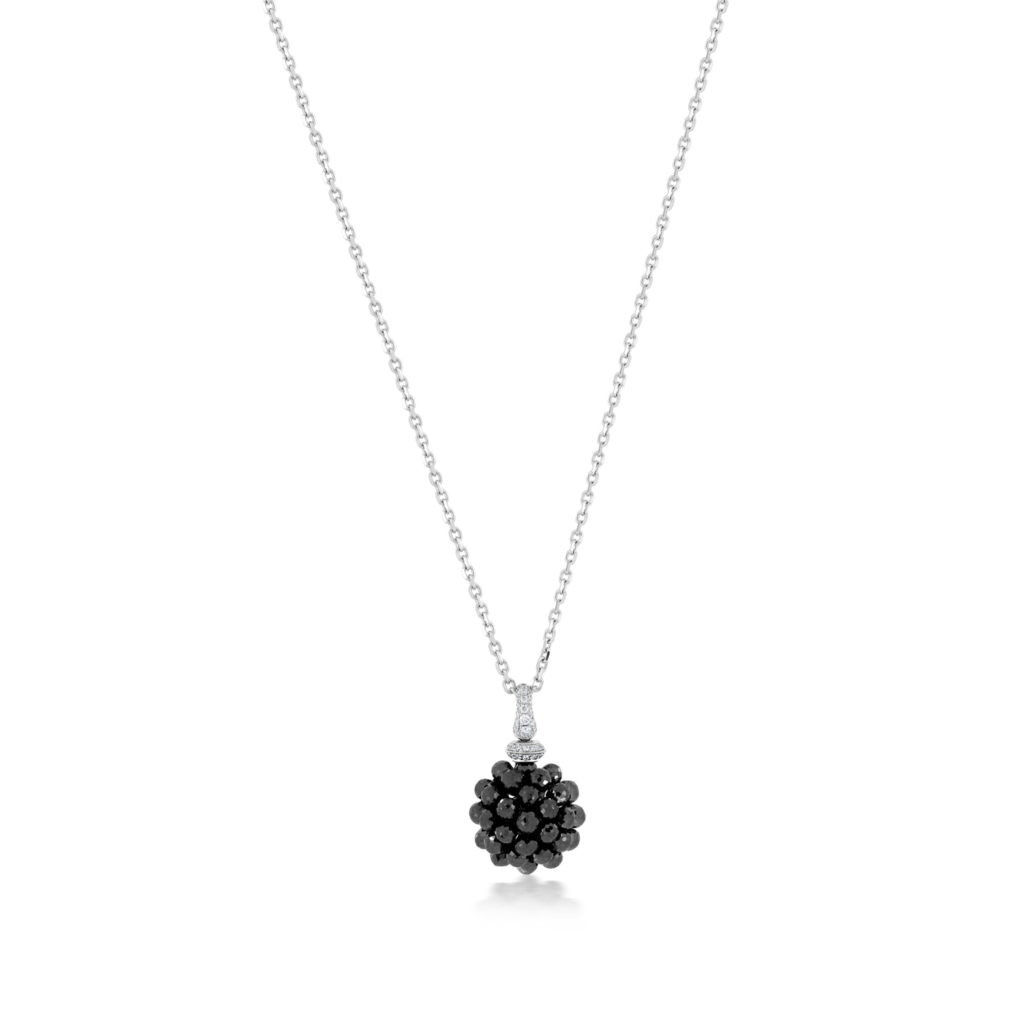 Round Cluster Necklace With Diamond In 18K White Gold