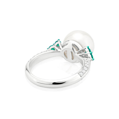 Ring With Pearl,Emerald And Diamond In 18K White Gold And Green Rhodium