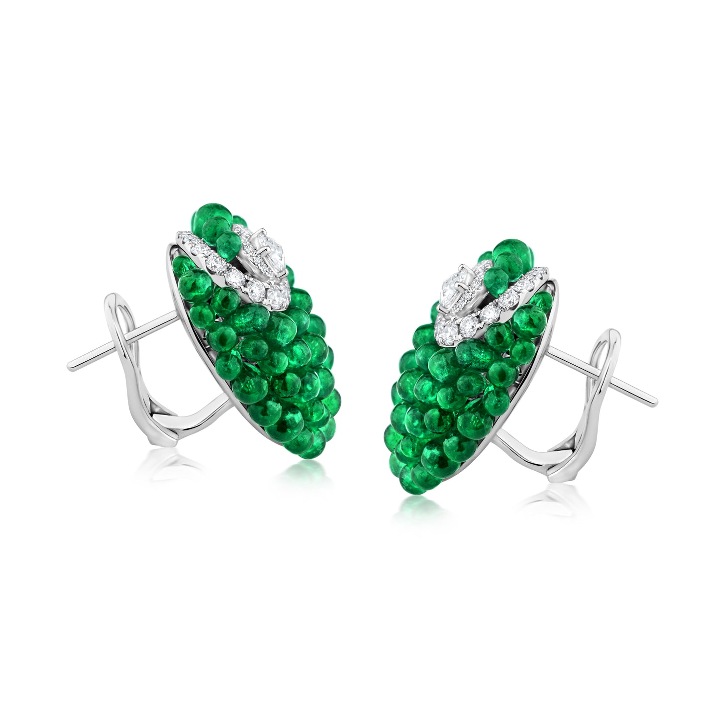 Small Cluster Around Swirl Earrings With Emerald And Diamond In 18K White Gold