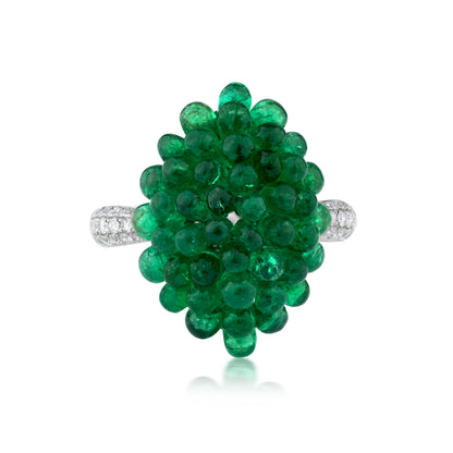 Oval Cluster Ring With Emerald And Diamond In 18K White Gold